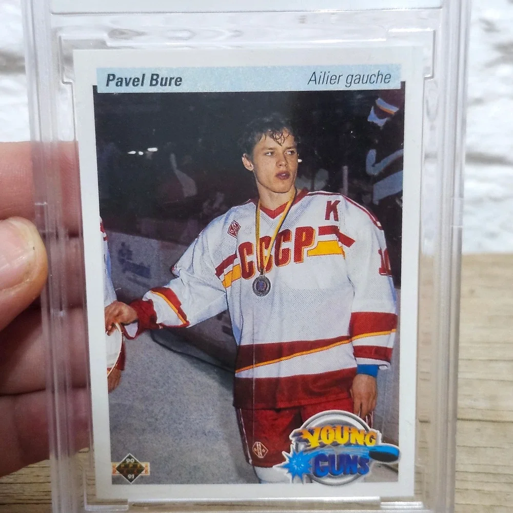 1990-91 Upper Deck Pavel Bure #526‎ Young Guns BCCG 10 Hockey Card